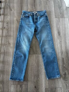 Levi's Women's Wedgie Straight-Leg Jeans, Size 25, Length 28”